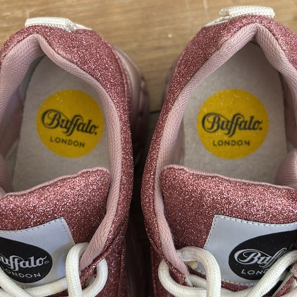 Buffalo LONDON Pink Sparkle Platforms -Never Worn - Picture 10 of 13